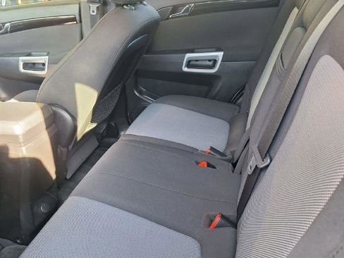 Used 2013 Lincoln MKX FWD image 2