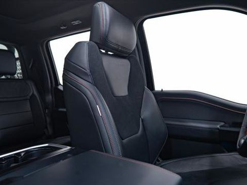 Used 2025 Ford F150 Raptor image 40