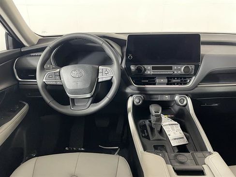 New 2026 Toyota Grand Highlander AWD image 13