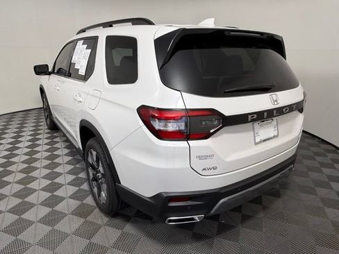 Used 2026 Honda Pilot Elite image 4
