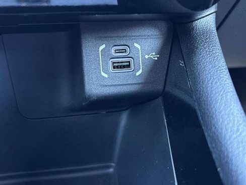 Certified 2024 Jeep Compass Limited image 32