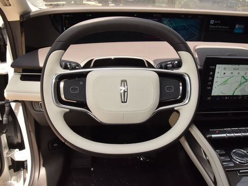 New 2026 Lincoln Nautilus Black Label w/ Jet Appearance Package AWD/4WD image 22
