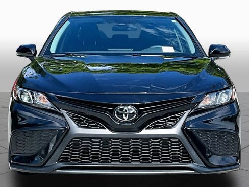 Used 2024 Toyota Camry SE FWD image 4