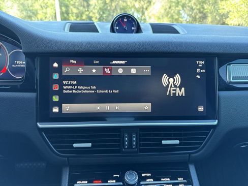 Used 2023 Porsche Cayenne Platinum Edition image 20