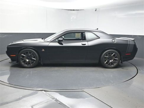 Used 2016 Dodge Challenger R/T Scat Pack image 5