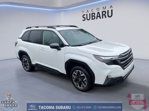 Used 2025 Subaru Forester Premium image 7