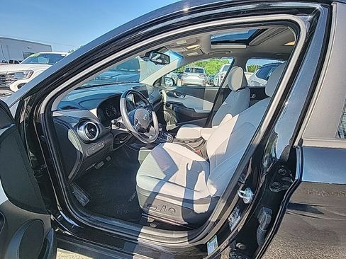 Certified 2023 Hyundai Kona SEL w/ Convenience Package AWD/4WD image 11
