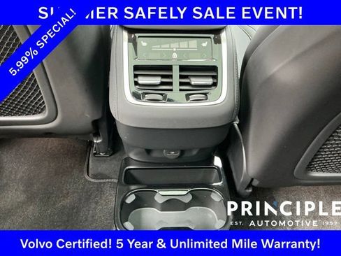 Certified 2025 Volvo XC90 B5 Plus AWD/4WD image 37