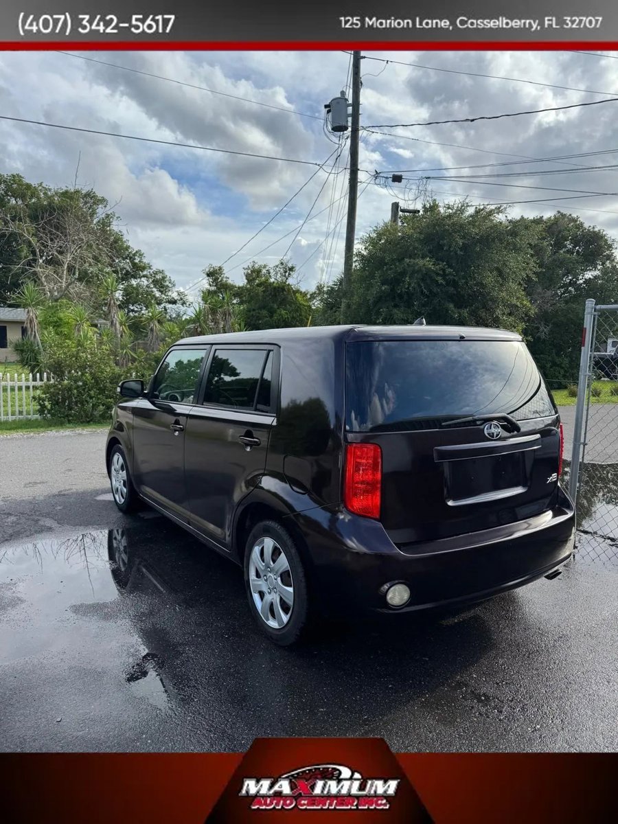 Used 2009 Scion xB FWD image 4