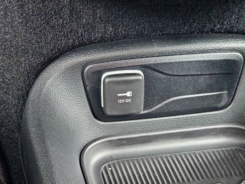 New 2026 Chrysler Pacifica Select FWD image 28