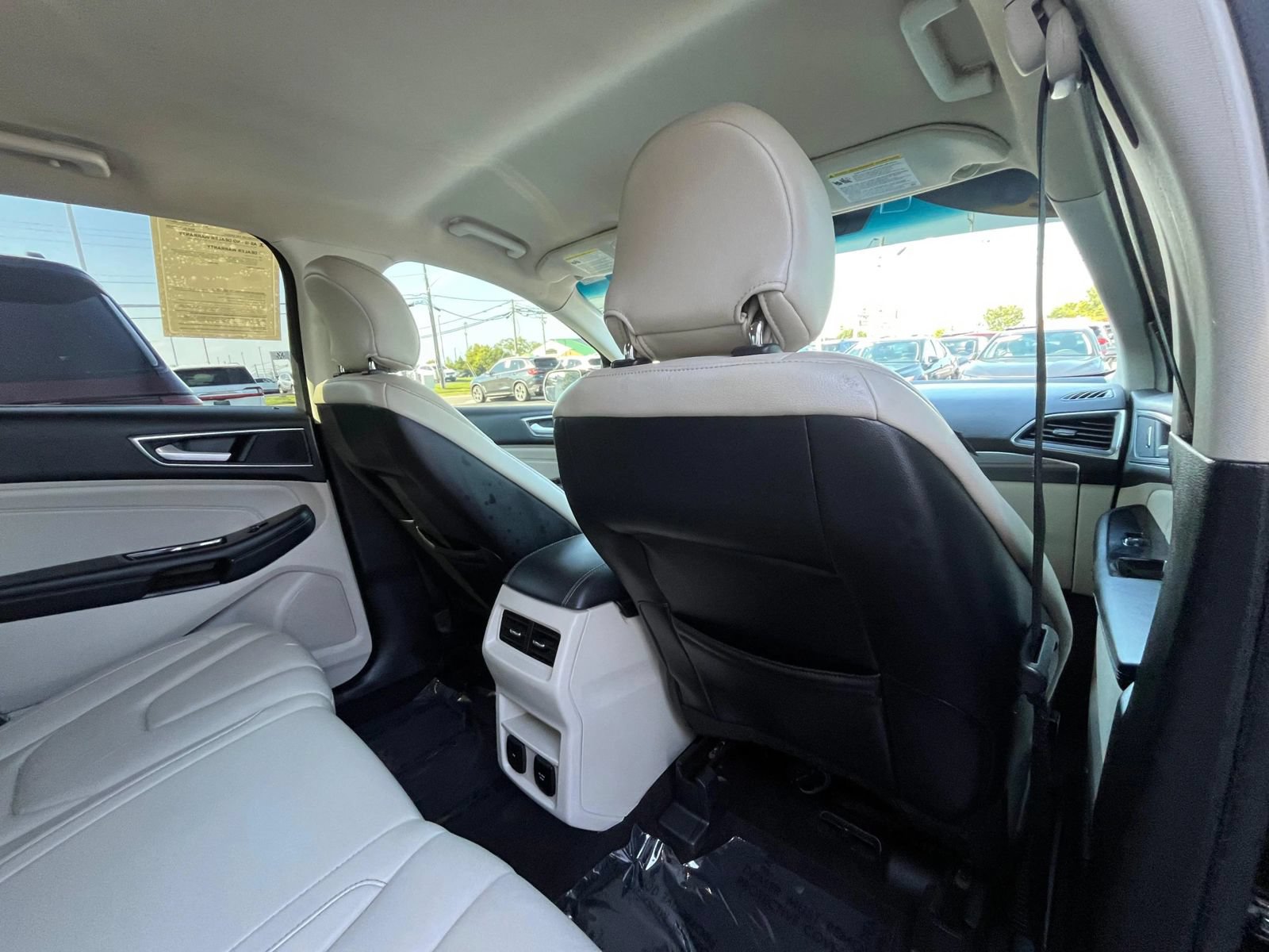 Used 2018 Ford Edge Titanium w/ Technology Package AWD/4WD image 36