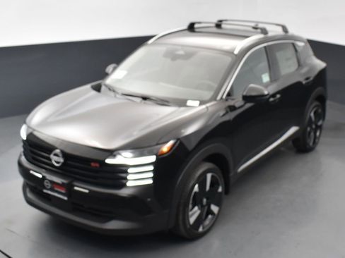 New 2026 Nissan Kicks SR FWD image 46