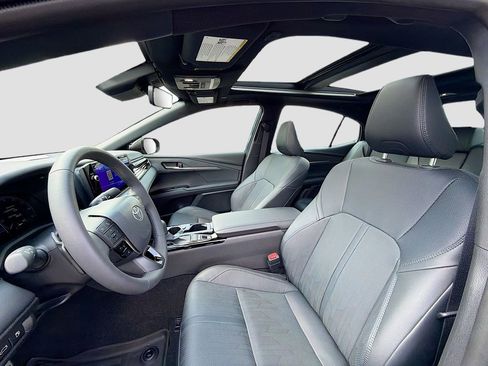 Used 2025 Toyota Camry XSE FWD image 20