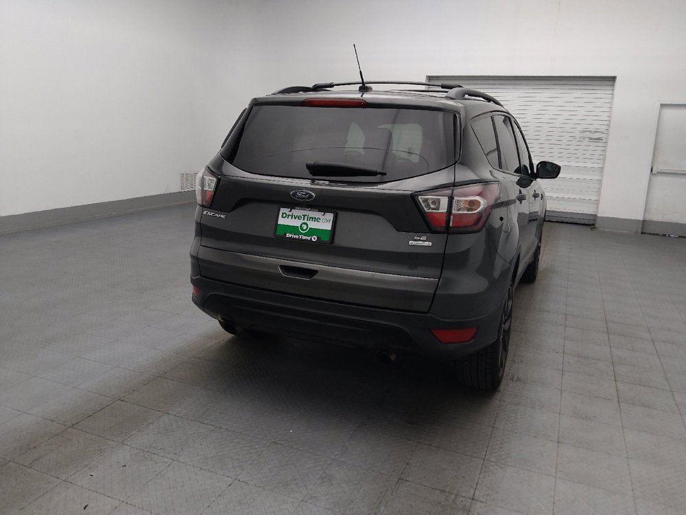 Used 2017 Ford Escape SE w/ SE Sport Appearance Package FWD image 7
