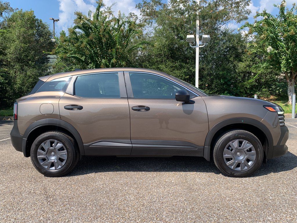 New 2027 Nissan Kicks S FWD image 2