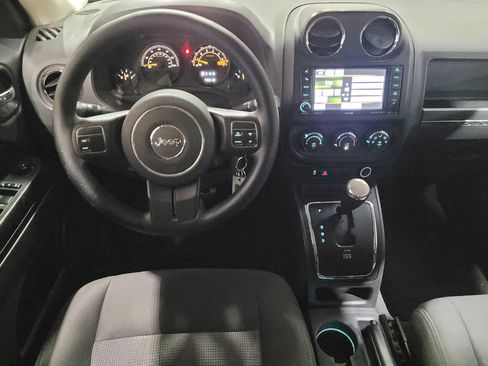 Used 2017 Jeep Patriot Sport w/ Power Value Group AWD/4WD image 22