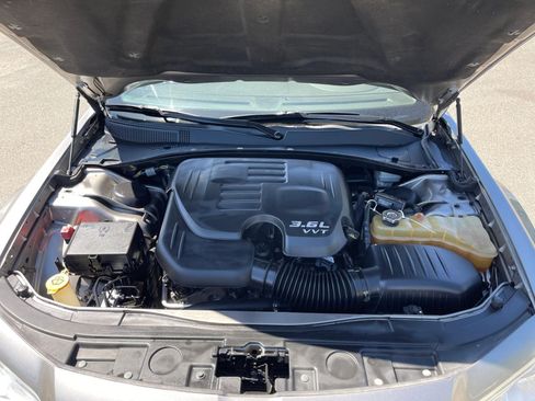 Used 2014 Chrysler 300 C AWD/4WD image 33