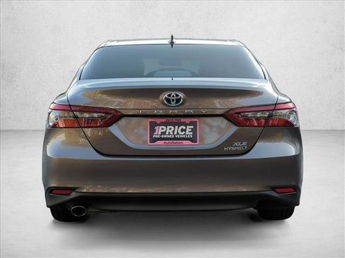 Used 2024 Toyota Camry XLE image 7
