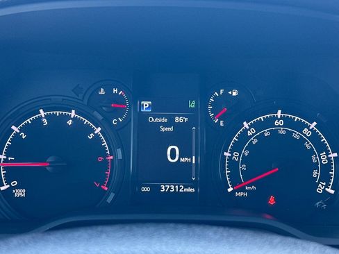 Used 2022 Toyota 4Runner SR5 Premium AWD/4WD image 23