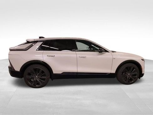 New 2025 Cadillac Lyriq Sport AWD/4WD image 9