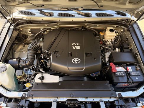 Used 2007 Toyota FJ Cruiser 4WD image 16