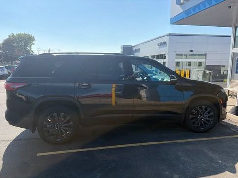 Used 2023 Chevrolet Traverse RS AWD/4WD image 3
