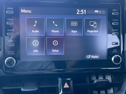 Used 2020 Toyota Corolla LE FWD image 18