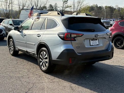 Used 2022 Subaru Outback Premium image 5