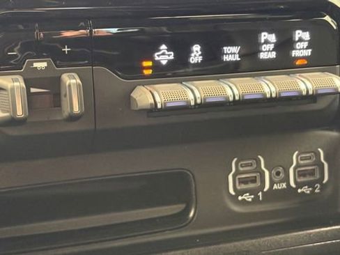 Used 2022 RAM 1500 Limited w/ Night Edition AWD/4WD image 39