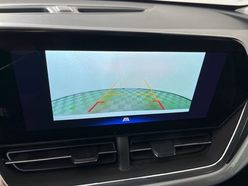 Used 2025 Chevrolet Trax LT w/ LT Convenience Package image 30