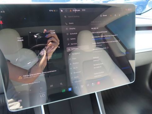 Used 2019 Tesla Model 3 Mid Range RWD image 18