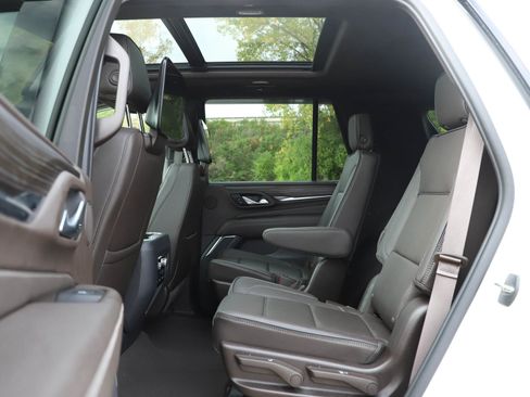 Used 2023 GMC Yukon Denali w/ Denali Reserve Package AWD/4WD image 17