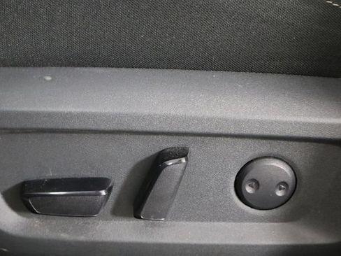 Used 2026 Nissan Rogue SV FWD image 23