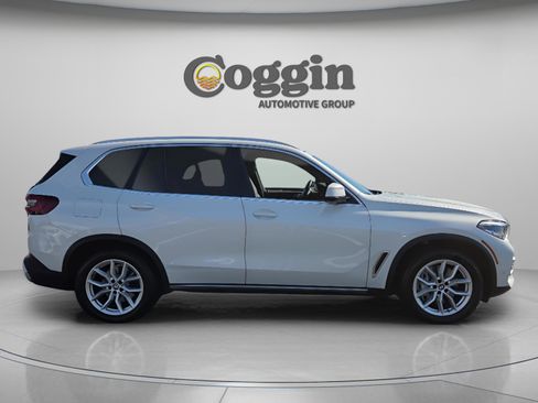 Used 2021 BMW X5 xDrive45e w/ Parking Assistance Package AWD/4WD image 7