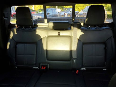 Used 2022 Chevrolet Silverado 1500 High Country w/ High Country Premium Package image 56