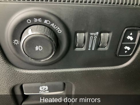 Used 2023 Jeep Wagoneer 4WD w/ Premium Group I image 29