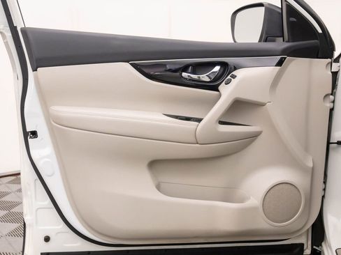 Used 2018 Nissan Rogue Sport SL image 12