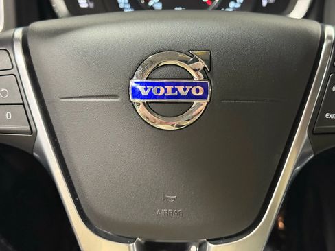 Used 2016 Volvo V60 T5 Cross Country image 27