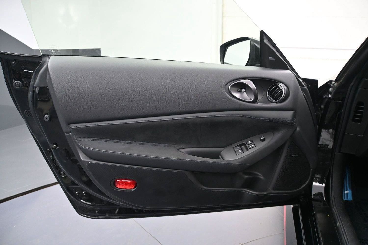 Certified 2024 Nissan Z Sport w/ Floor Mat Package RWD image 9