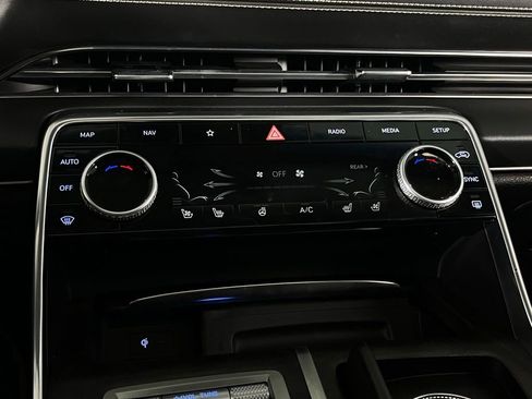 Used 2024 Genesis GV80 3.5T w/ Prestige Package image 18