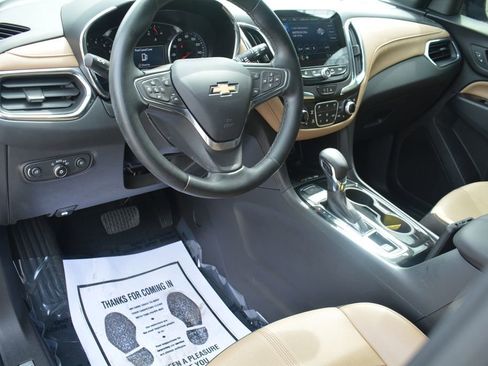 Used 2023 Chevrolet Equinox Premier AWD/4WD image 10
