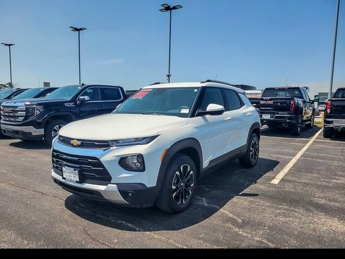 Certified 2022 Chevrolet TrailBlazer LT w/ Convenience Package AWD/4WD image 8