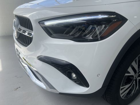 Certified 2025 Mercedes-Benz GLA 250 image 4