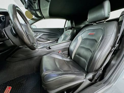 Used 2020 Chevrolet Camaro SS RWD image 11