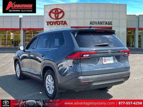 Used 2024 Toyota Grand Highlander AWD image 10