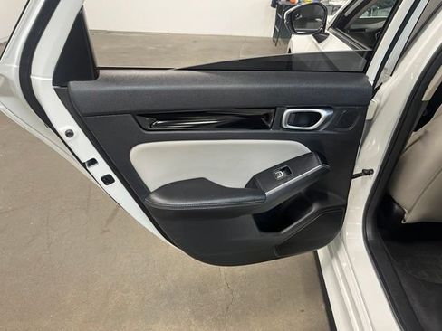 Used 2024 Honda Civic Touring image 19