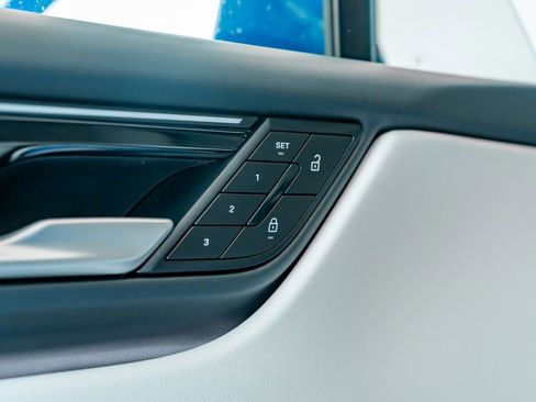 New 2026 Porsche Macan 4 Electric AWD/4WD image 14