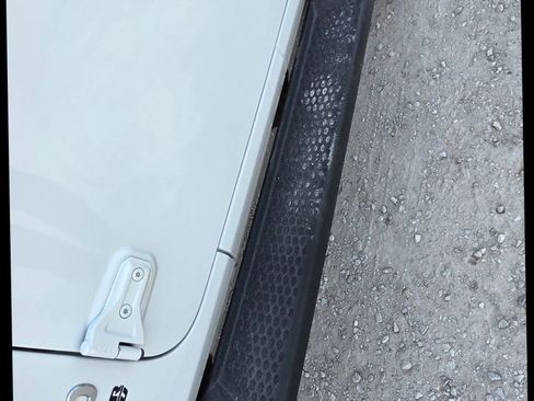 Used 2018 Jeep Wrangler Sport image 22