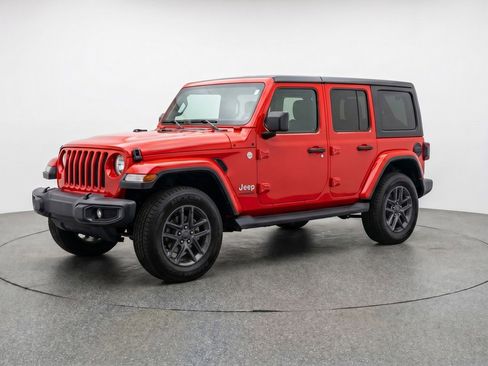 Used 2025 Jeep Wrangler Unlimited Sport AWD/4WD image 3