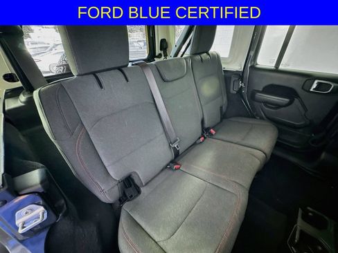 Used 2025 Jeep Wrangler Unlimited Rubicon AWD/4WD image 28